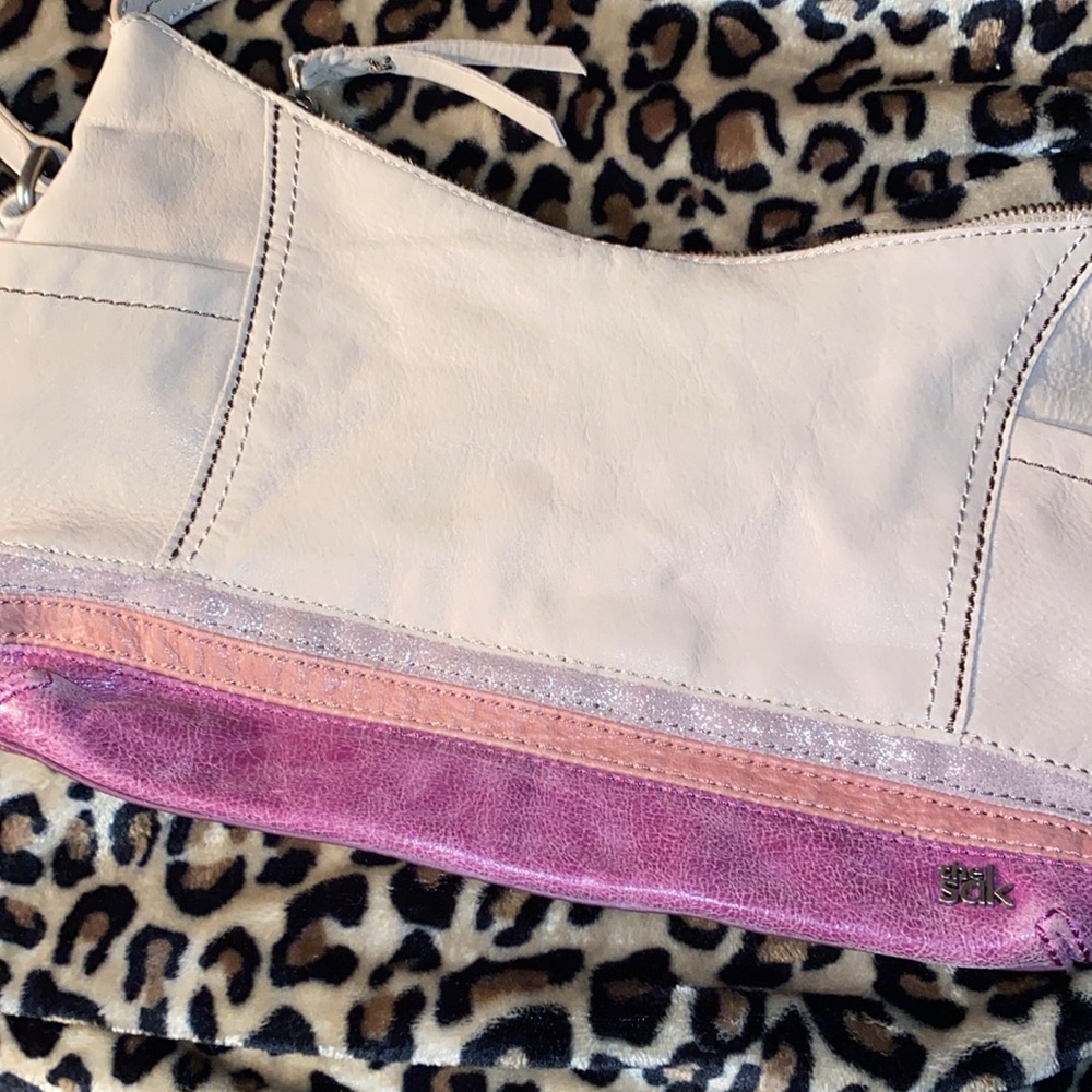 The Sak purse. - Picture 4 of 8